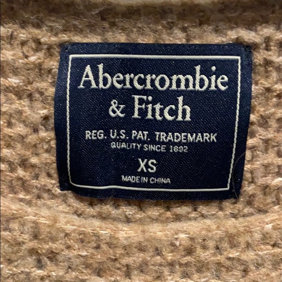 Abercrombie & Fitch Warm Neutral Sweater - Picture 2 of 2